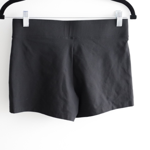 Nike Dry Fit Shorts - Picture 2 of 5